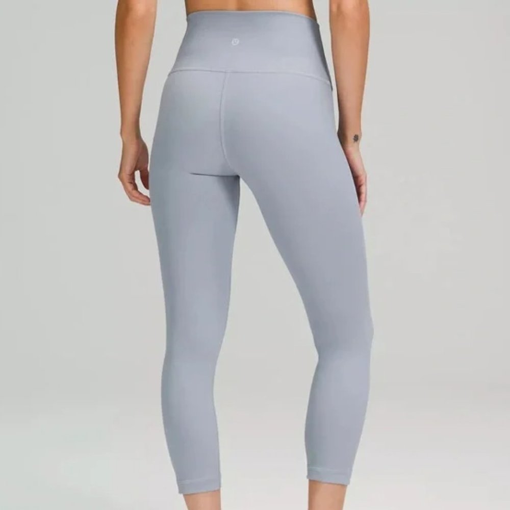 Lululemon Athletica Wunder Under High Rise Crop 23' in Full-On Luxtreme Like New